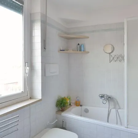 아파트 Super Sunny Penthouse With Terrace