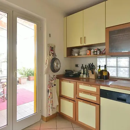 아파트 Super Sunny Penthouse With Terrace *